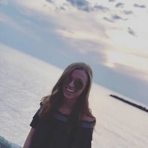 Meet your Posher, Katelyn